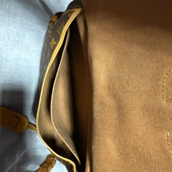 **Authentic** Louis Vuitton Saumur 30 - Picture 11 of 15